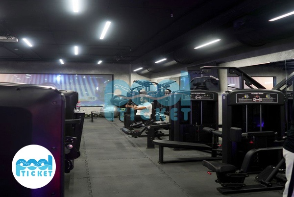 تصویر باشگاه بدنسازی استخر امیر و غزال تهران