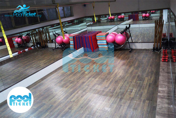 سالن بدن سازی استخر فرهنگسرای اشراق تهران عکس