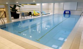 تصویر استخر رویال کلاب ازگل تهران (نارین)