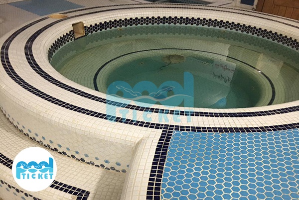 عکس‌های جکوزی استخر آبی بهار خزانه بخارایی تهران 