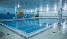 عکس استخر دانشگاه آزاد سوهانک تهران