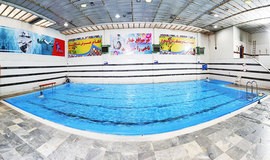 تصاویر استخر آب درمانی و تفریحی استادیوم آزادی تهران