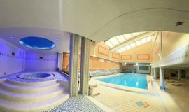 استخر زیبایمجتمع پزشکان فارابی تهران - پول تیکت	