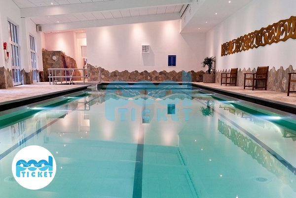 تصویر استخر قصر قو شاهین شهر اصفهان