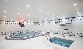 حوضچه آب سرد استخر بانک مسکن تهران