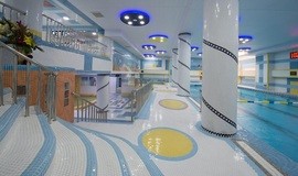 تصویر محوطه استخر ۳۶۰ درجه تهران