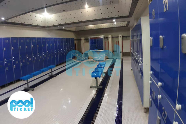 رخت‌کن استخر شهدای نیاوران یک عکس