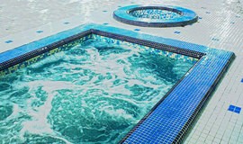 جکوزی-استخر لاله همدان -تخفیف-بلیط-استخر لاله همدان	