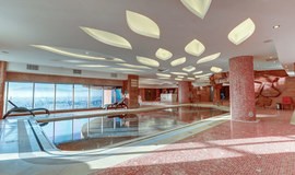 استخر هتل بزرگ شیراز تصویر