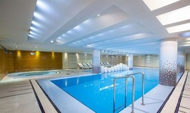 استخر هتل توس مشهد