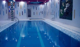 استخر هتل ایرانیان قزوین