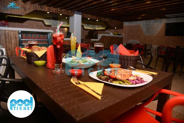 رستوران استخر مرکز تجارت جهانی فردوسی تهران تصویر