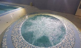 عکس جکوزی استخر قائم شوشتر