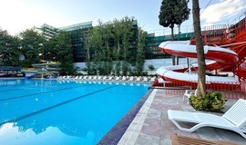 عکس استخر روباز اکباتان تهران