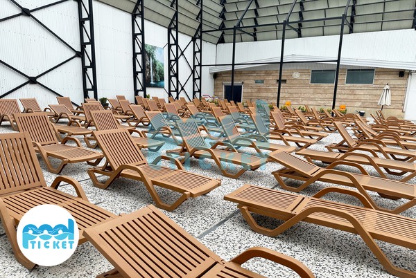 محوطه استخر روباز ستاره باران شهرزیبا تهران