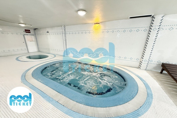 تصویر جکوزی استخر بهار پیروزی تهران