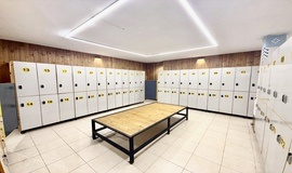 رختکن استخر بهار پیروزی تهران تصویر