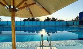 تصاویر استخر روباز بهشت مادران تهران