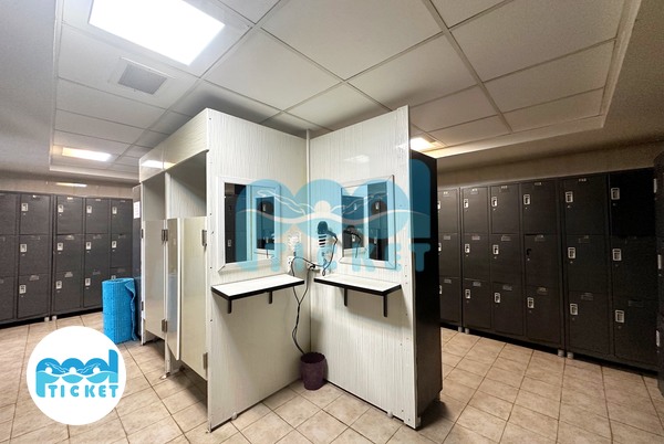 تصویر رختکن استخر روباز بهشت مادران تهران