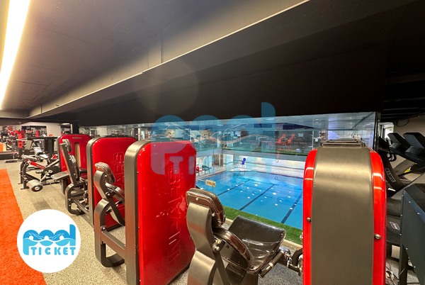  استخر و بدنسازی ارم سعادت آباد تهران عکس