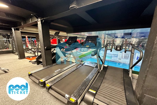 عکس استخر و بدنسازی ارم سعادت آباد تهران