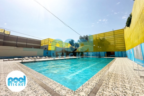 تصویر استخر آقایان روباز و چهارفصل کانون سلمان فارسی تهران