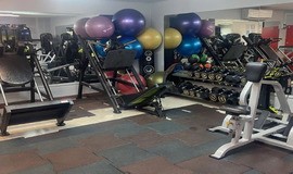 باشگاه بدنسازی کشاورز تهران