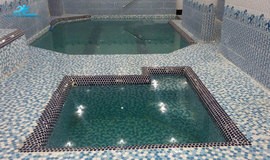 تصویر جکوزی و حوضچه آب سرد بعثت شیراز