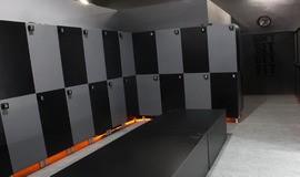 رختکن باشگاه بدنسازی SM تهران