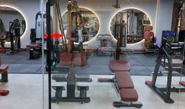 عکس‌ها باشگاه بدنسازی مرسدس کرج