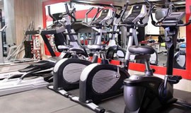 مجموعه ورزشی اریکه طلایی کرج - تخفیف بلیت باشگاه بدنسازی 