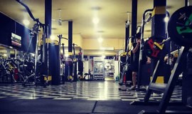 باشگاه بدنسازی سون قم - خرید بلیت استخر و باشگاه بدنسازی در پول تیکت 