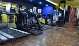 باشگاه بدنسازی ملی اصفهان - خرید بلیت استخر و باشگاه بدنسازی در پول تیکت 