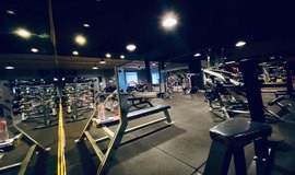 باشگاه بدنسازی خانه ورزش پیشگام تهران