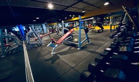 باشگاه بدنسازی خانه ورزش پیشگام تهران