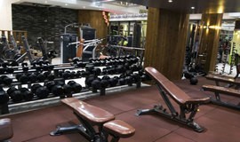 باشگاه سرزمین بدن اصفهان - خرید بلیت استخر و باشگاه بدنسازی در پول تیکت 