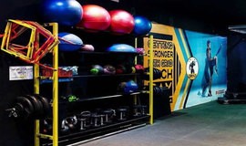 باشگاه بدنسازی گراد اصفهان - تخفیف بلیت استخر و باشگاه بدنسازی در پول تیکت