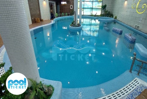 عکس آبدرمانی استخر دریا قم