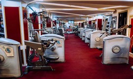 باشگاه بدنسازی آرتا تهران