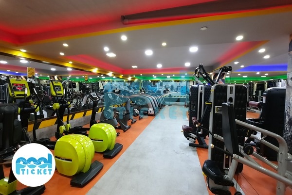 محوطه باشگاه بدنسازی پالادیوم پلاس تبریز عکسها