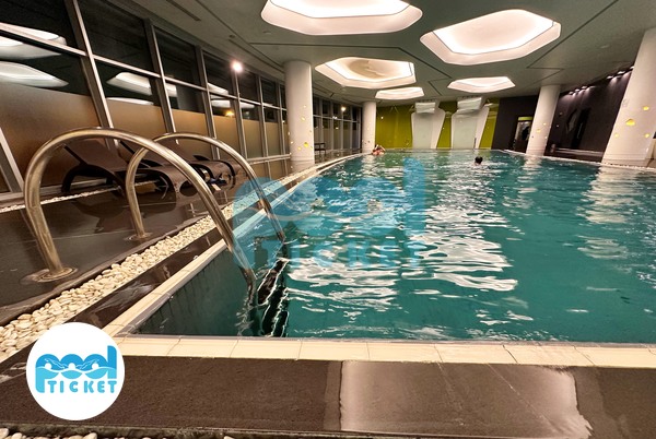 فضای استخر هتل رکسان و رمیس تهران تصاویر