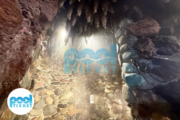 دوش سنگی استخر چهارفصل و روباز هودین و هورام تهرانسر تصویر