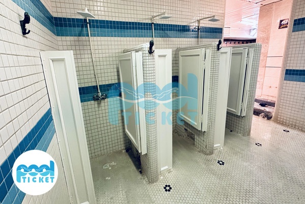 دوش‌های استخر سجاد مشهد (ایران - استرالیا) تصاویر