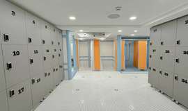 عکس رختکن استخر هتل نورالحیات تهران