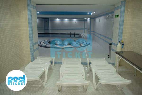 عکس محوطه استخر هتل نورالحیات تهران