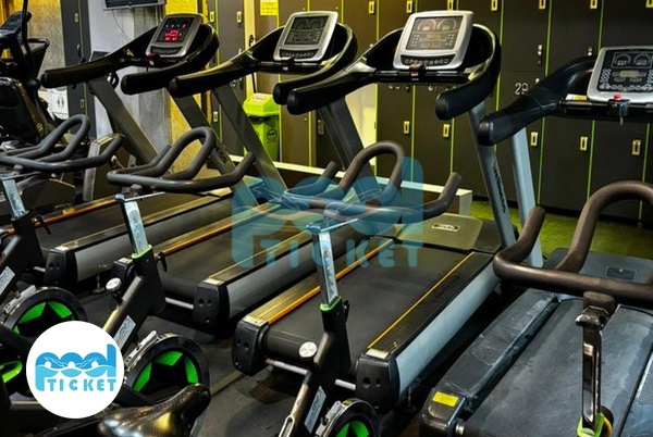 تصویر تردمیل باشگاه بدنسازی سپنتا سپاهانشهر اصفهان