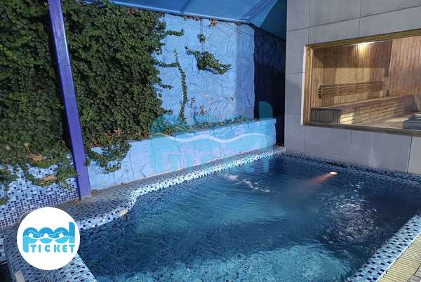 جکوزی استخر چهارفصل و روباز سرو جماران تهران عکس