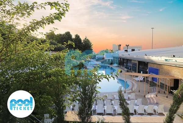 استخر چهارفصل و روباز بانوان باشگاه انقلاب تهران (بلو ویژن)