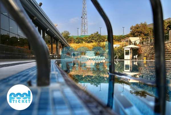 تصویر استخر چهارفصل و روباز بانوان باشگاه انقلاب بلو ویژن تهران