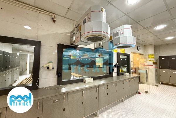 رخت‌کن مجموعه آدم و حوا تهران (دوقلو)